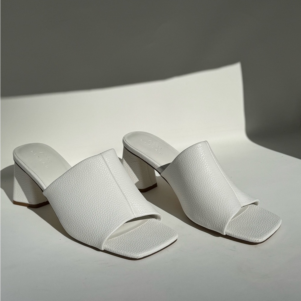 ASOS Heeled Mules in White in Faux Leather Sz 10